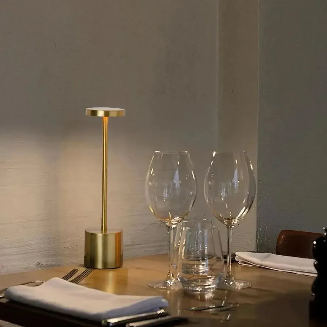 Luminária de Mesa Sem Fio